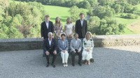 天皇皇后両陛下　ベルギーの離宮シエルニョン城で国王一家と8ショット　国王夫妻やエリザベート王女らと笑顔で