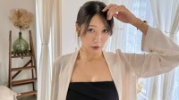 【穂川果音】雨の日の “着痩せコーデ” を披露「ノーカラージャケットだと顔周りがスッキリするので着痩せして見えるので好き」