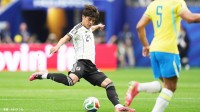 佐野海舟の代表初ゴールで日本先制！前半29分にインターセプトから自ら切り込む【北中米W杯】