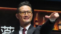 【 松岡昌宏 】巧みなシェイカー捌きのお手本は “マイク捌きの先輩” 　「ドラムの動きなんて一個も役に立ってない」