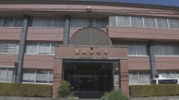 女子小学生の髪の毛を踏みつけるなど傷害容疑　放課後児童クラブ支援員として働いていた70歳の女を逮捕　群馬・富岡市