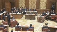 政府　女性皇族が結婚した配偶者とその子は「皇宮警察による護衛の対象とはならない」