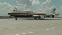 トランプ政権　大統領専用機めぐる報道でニューヨーク・タイムズ記者に召喚状　FBI長官がホワイトハウスで異例の陣頭指揮