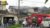 秋田県にかほ市で住宅火災、焼け跡から2人の遺体　火事のあとに交通事故起こした同居の40代息子から事情聴取
