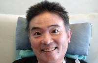 【 ALS闘病 】声優・津久井教生さん　コミュニケーションの１つである自慢の『口文字』「いつの間にかサボってました〜♪（＾Ｏ＾）」【ニャンちゅう】