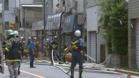 【速報】東京・大田区の2階建て店舗兼住宅で火事　けが人3人・逃げ遅れ1人　2人逃げ遅れているという情報も　現在消火活動中