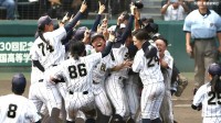 神戸弘陵が2年ぶり5度目の優勝！春夏通算10度目の全国制覇　県勢初決勝の学法石川下し史上最多70チームの頂点に【女子高校野球】