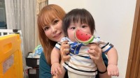 【 中川翔子 】「いま！弟くんが2歩ほど歩いた！」双子の弟くんが初めての歩き「動画撮れなかったけど、、」　産後に29.1キロ減量の報告も