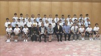 「私と違って体を大事にして」 高市総理が官邸に沖縄の小中学生を招きプレゼントを交換