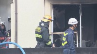 【速報】40代男性が死亡 東京・小金井市のアパートで火事 男性消防隊員2人けがも意識あり 東京消防庁