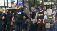 米ミネアポリスの高層マンションで銃撃事件　2人死亡　警察官含む6人けが