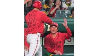 【広島】阪神に快勝 16年ぶりの借金”21”を回避！佐藤啓の5号先頭弾 敵失をつき坂倉がⅤ打＆3打点 栗林が8回途中7安打1失点の粘投7勝目
