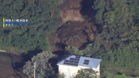 台風25号の爪痕…　神奈川・千葉で土砂崩れ相次ぎ計7人死亡　千葉・鴨川市では住宅8棟巻き込まれる被害も　警察や消防などによる懸命の救助続く