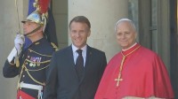 ローマ教皇レオ14世 パリでマクロン大統領と会談「核保有が安全を保障するという誤った考え方が広がっている」　AIについても「何が善か見極める必要がある」