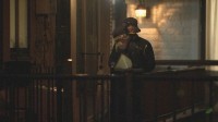 集合住宅で男性刺され死亡　殺人事件として捜査　現場から男性2人が裸足で立ち去る　被害男性は外国人の可能性も　横浜市保土ケ谷区