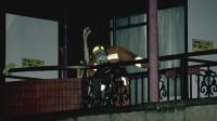 東京・渋谷区笹塚の4階建てアパートで火事 1人死亡 住人の60代男性か
