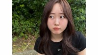 【 本田望結 】「夏、またね」背中が開いた黒トップス×ワイドデニムのコーデ披露　「ロングヘアもバッチリ」「大人になったなー」の声
