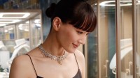 【 綾瀬はるか 】カルティエのハイジュエリー＆漆黒ドレスにフォロワー歓喜「この美しさは心からくるもの」「国宝はここに」