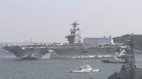 原子力空母「セオドア・ルーズベルト」が横須賀港に初入港