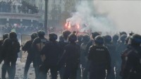 フランス　大規模デモを受けマクロン大統領が演説「暴力には一切容赦しない」「今は団結と尊敬を」