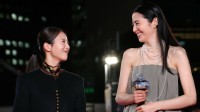 【浜辺美波】事務所の先輩・長澤まさみとレッドカーペット〝どんなイベントよりも緊張してます〟『ゴジラ-0.0』豪華キャスト集結