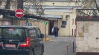 ロシア・日本人記者拘束　拘置所を日本大使館関係者が訪問　面会？