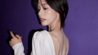 美背中で圧倒【 安斉星来 】「沢山の愛を込めることができました」艶やかなメッセージ〝麗しい世界に浸かって〟【 うるわしの宵の月 】