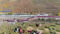 スペインで列車同士が衝突 少なくとも68人死亡 作業員が列車の接近を警告しなかった可能性
