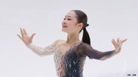 世界ジュニア4連覇の島田麻央がシニアGPデビュー戦でSP首位発進　自己ベスト82.11点、三宅咲綺は4位【フィギュア・スケートカナダ】