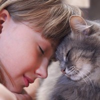 猫が『親友』だと認めた人にしか見せない4つのサイン　猫にとっての“友”の存在とは？