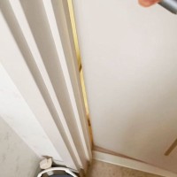 飼い主が用を足してトイレから出ると、白猫が…可愛すぎる『出待ち風景』にほっこり2.4回再生「可愛すぎるー！」「甘えん坊さんｗ」