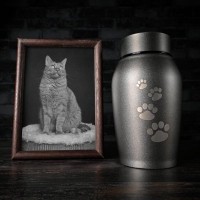 亡き愛猫の『お骨』ずっと持っていて大丈夫？手元供養の2つの方法　遺骨と正しくさよならする方法も