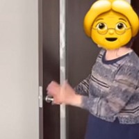 『サプライズ』88歳のおばあちゃんに猫を迎えた報告した結果…素敵すぎる反応が29万再生「リアクション芸人ｗ」「おばあ可愛いｗ」