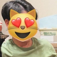 『猫は1番ありえない』と言っていた旦那→２年後…思いもよらない光景に「電車の中で吹き出してしまった」「魔法にかかったねｗ」と爆笑の声