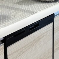 イタズラ防止で設置した『猫よけ』の上に鍋敷きを置いたら…『予想外の瞬間』に爆笑の声続出「プラマイゼロｗ」「やるなぁーｗ」と46万表示