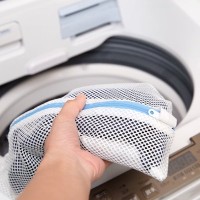 猫の毛が服に付きづらくなる『洗濯』のコツ7選　活用できるアイテムや抜け毛の予防策もご紹介