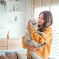 猫を『不安な気持ち』にさせてしまうNG行動4選　ストレスにつながるリスクから改善策まで