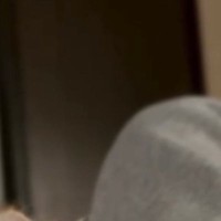 寝苦しくて目を覚ますと、愛猫が……甘えん坊すぎる『かわいい行動』に癒される人が続出「爆笑した」「うらやましい」と反響