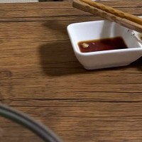旦那とごはんを食べていたつもりが…目の前を見ると？→笑ってしまう光景に「旦那さんの本当の姿だね」「ビールを飲むと変わる体質ｗ」と話題