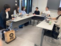 大学生のアイデアが創業444年の老舗の一杯に　大正大学×田丸屋「ラッキーうどん」誕生