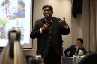 職場で約8,000人ががん検診を受診！国際会議で紹介された予防と社会復帰を支える取り組み