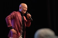 YouTube講演家・鴨頭嘉人氏による『賃上げ値上げインバウンド』書籍発売記念講演会 in 沖縄 開催