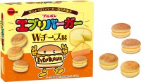 バーガー型お菓子が新たな味わいに！ブルボン、「エブリバーガーWチーズ味」新発売