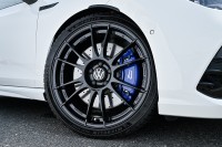 VW専用カラーとサイズにこだわった特注ホイール「OZ × maniacs Ultraleggera-HLT NERO」が発売