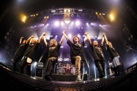 Like-an-Angel、初のクラブサーキットで見せた迫力と魅力！L'Arc-en-Ciel元メンバーSakuraとの奇跡の共演も