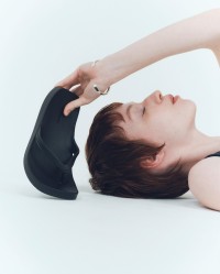 革新的な軽さと快適性を実現！CAMINANDOから新作フリップフラップサンダル登場