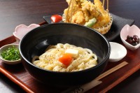 「本格讃岐うどん こころ彩」、開店7周年感謝祭を開催！贅沢な景品と地元素材の料理で感謝を込めて