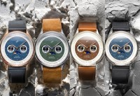 月の魅力を腕元に――AV86が「1968 Moonphase Collection」新作発表