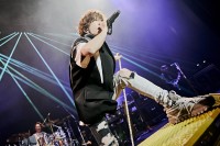 ヴォーカリストTETSUYA、ベーシストtetsuyaを同時に魅せた2025年10月3日開催の誕生日ライヴレポートが到着！