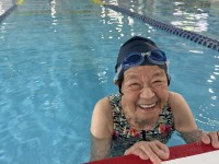 97歳が水泳大会に挑戦! サギヌマスイミングクラブ デイサービスの全力サポートにより再びプールへ